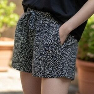 Pillow Talk Womens Medium Lounge Shorts Black White Mini Heart Graphics Pocket